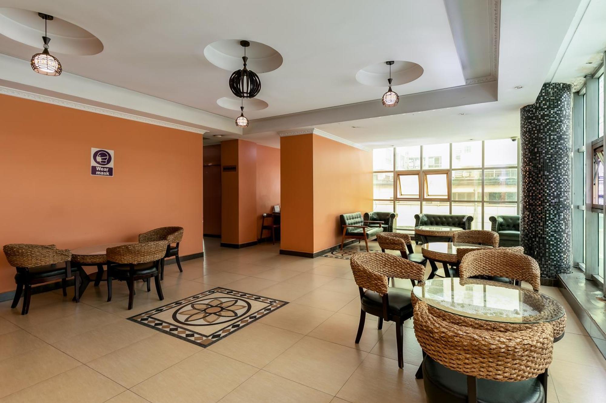 Russell Hotel Kampala Exterior foto
